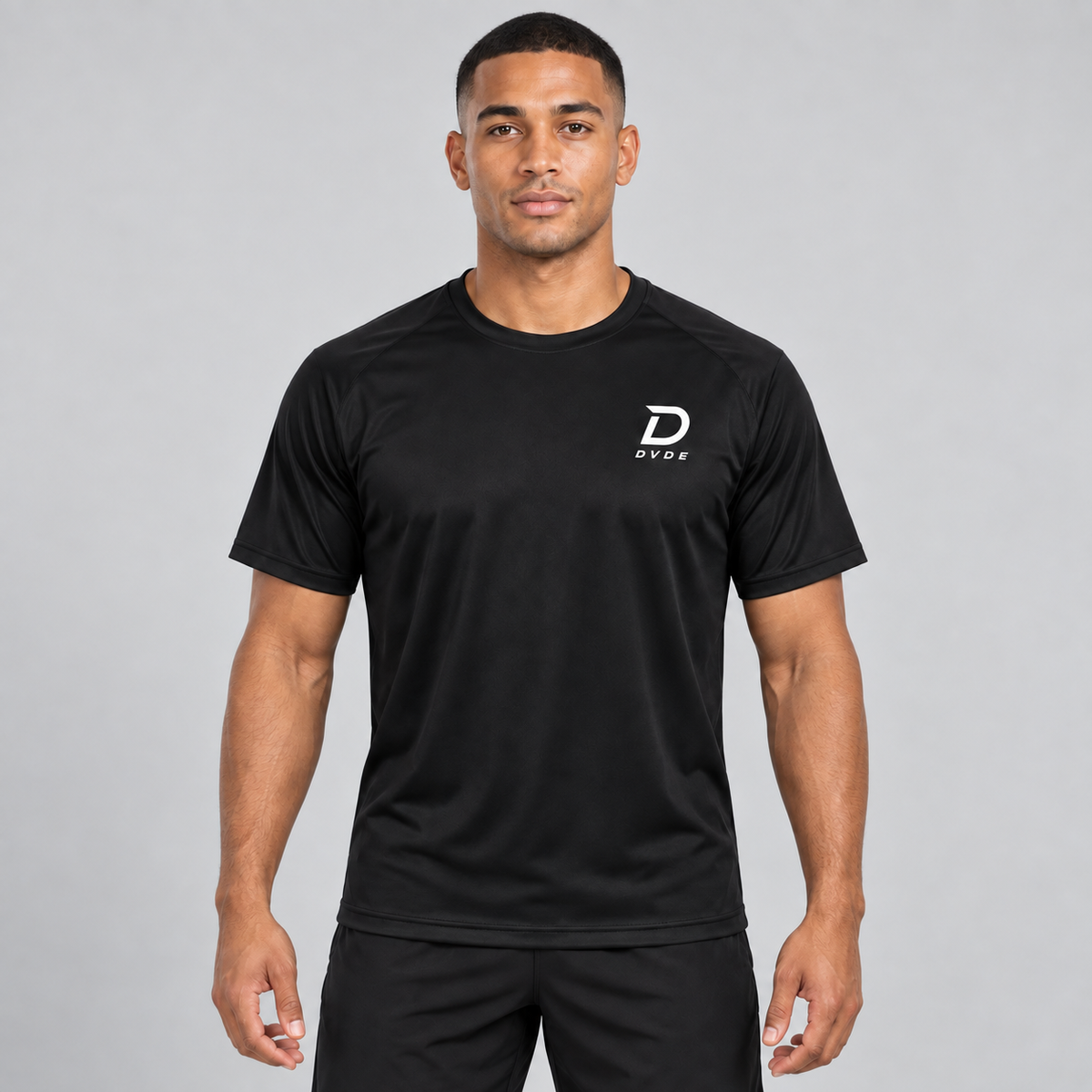 DVDE Performance Tee in black