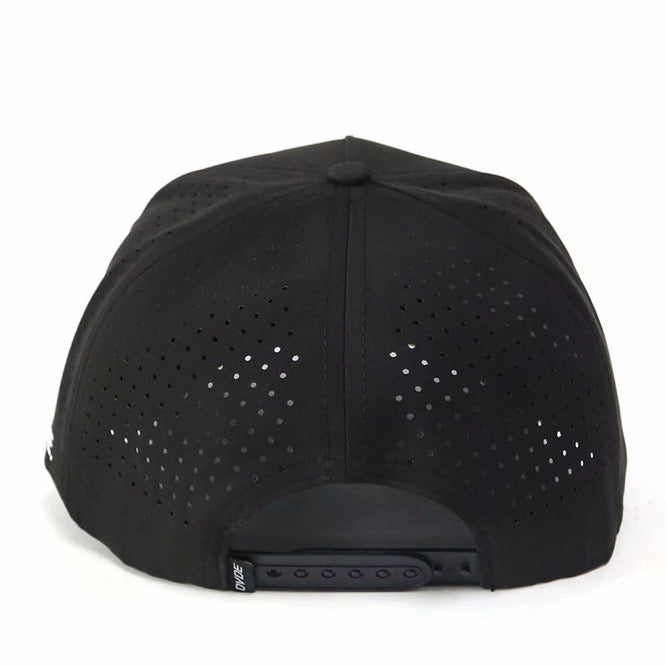 DVDE Performance Hat in black