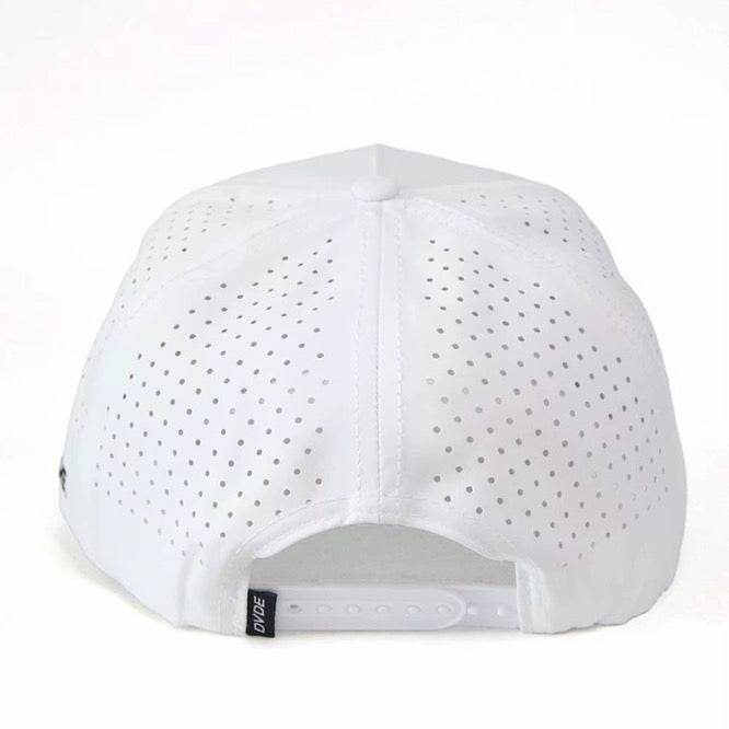 DVDE Performance Hat in white